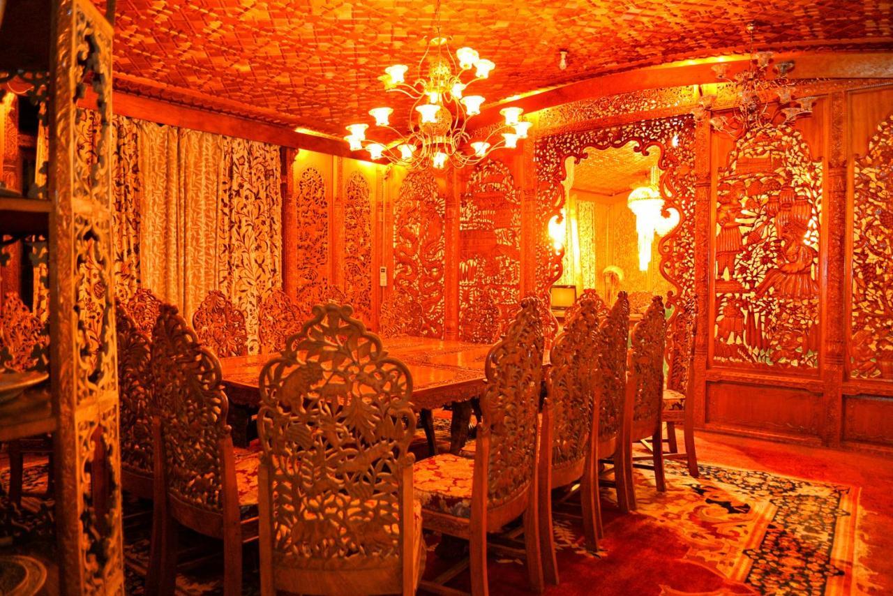 Hotel De Laila House Boat By Sterling Srīnagar Esterno foto