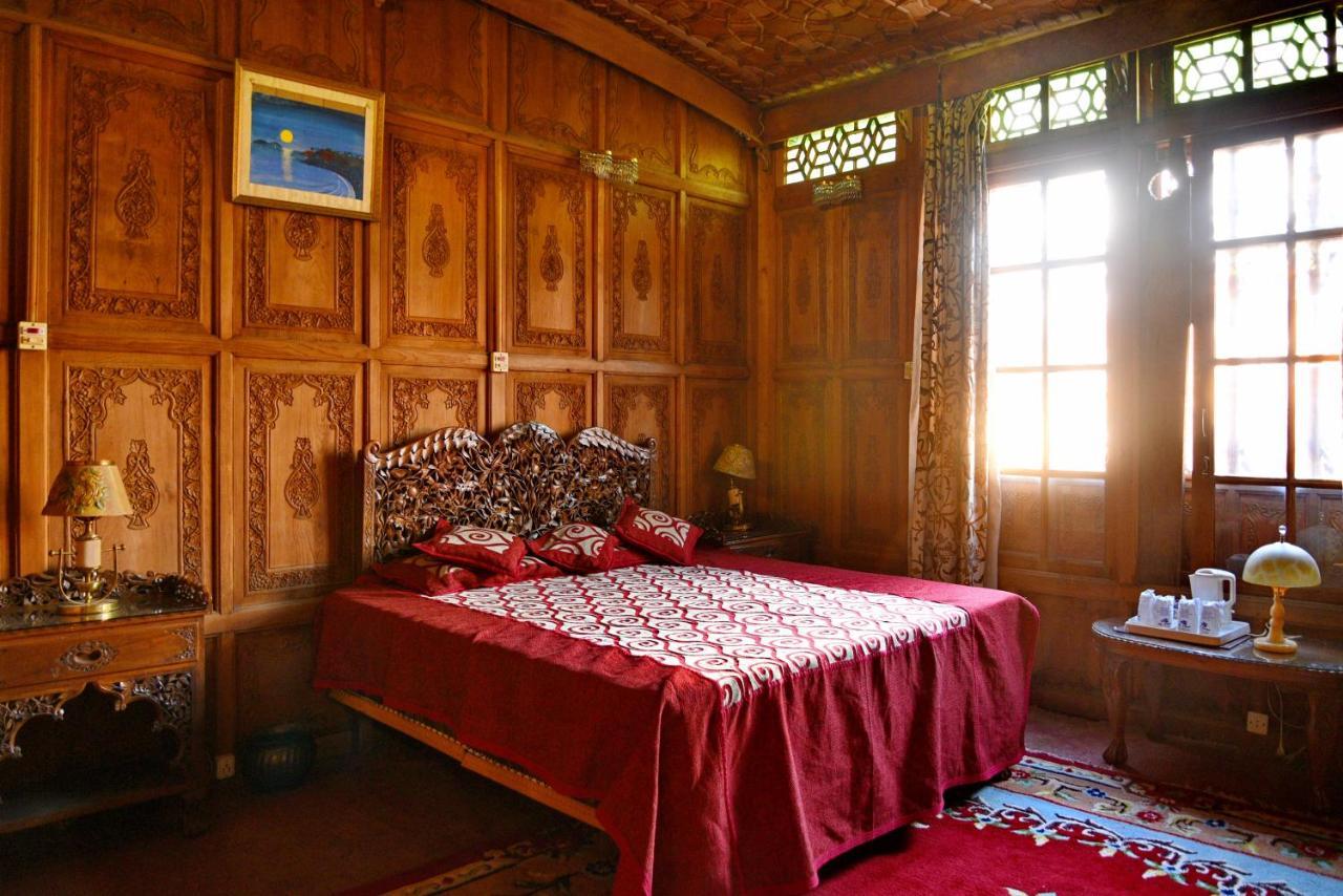 Hotel De Laila House Boat By Sterling Srīnagar Esterno foto