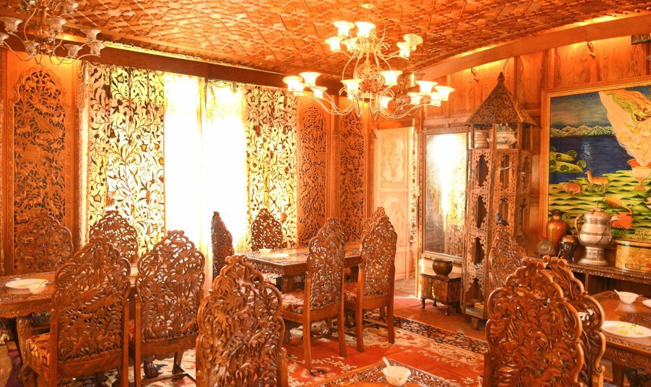 Hotel De Laila House Boat By Sterling Srīnagar Esterno foto
