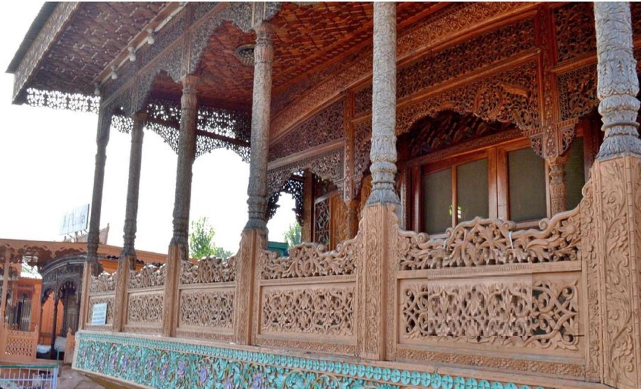 Hotel De Laila House Boat By Sterling Srīnagar Esterno foto